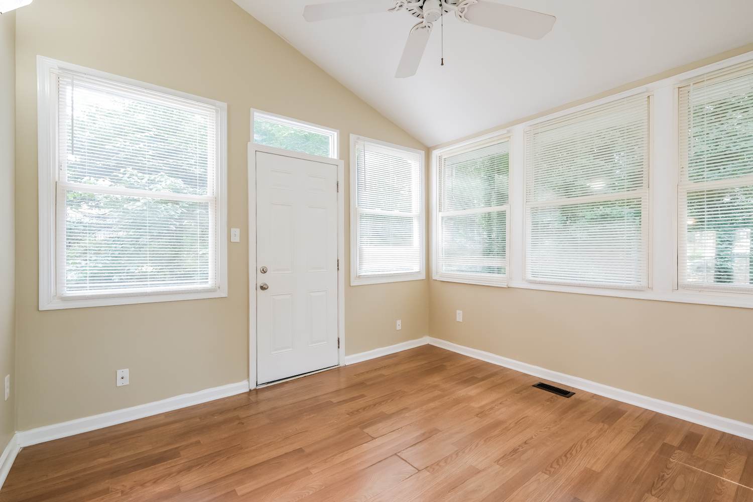 2711 Spring Ridge Cir, Snellville photo 11