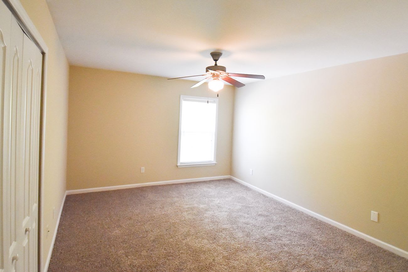 2716 Sandalwood Cir, Locust Grove photo 7