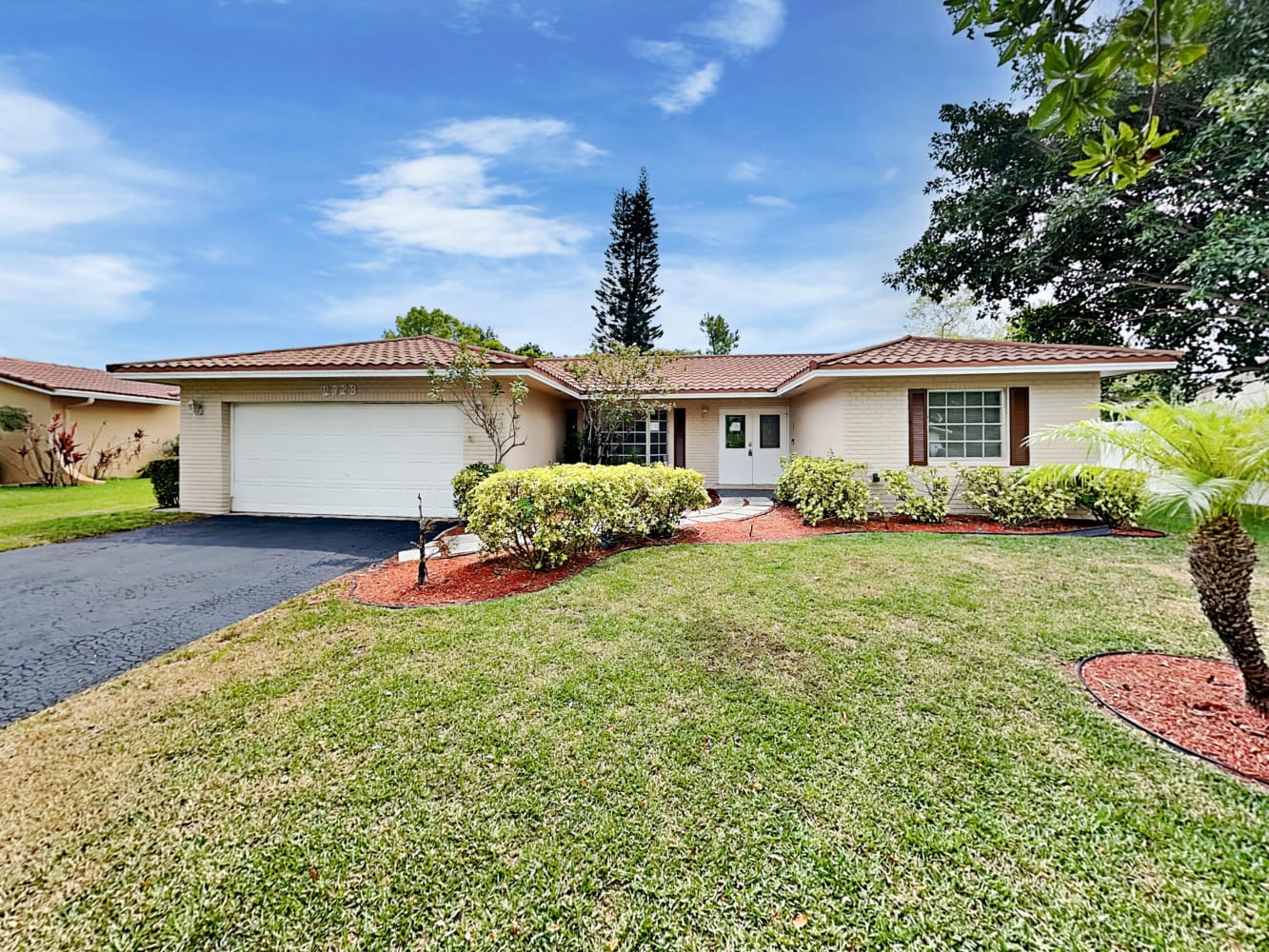 Front of 2723 NW 83rd Ter, Coral Springs, FL