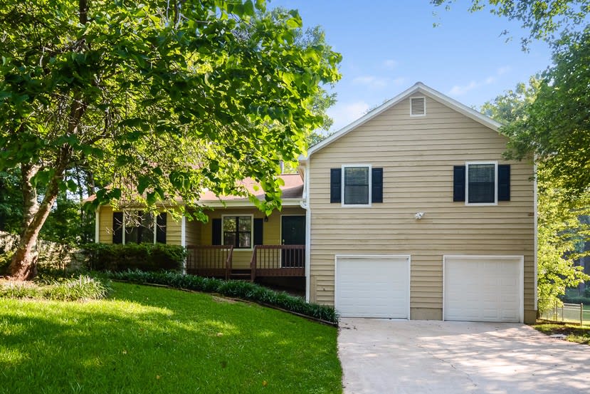 2732 Shetland Ln NW, Kennesaw photo 1