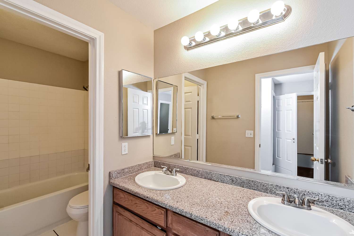 2733 Mistfull Ct, Las Vegas photo 15