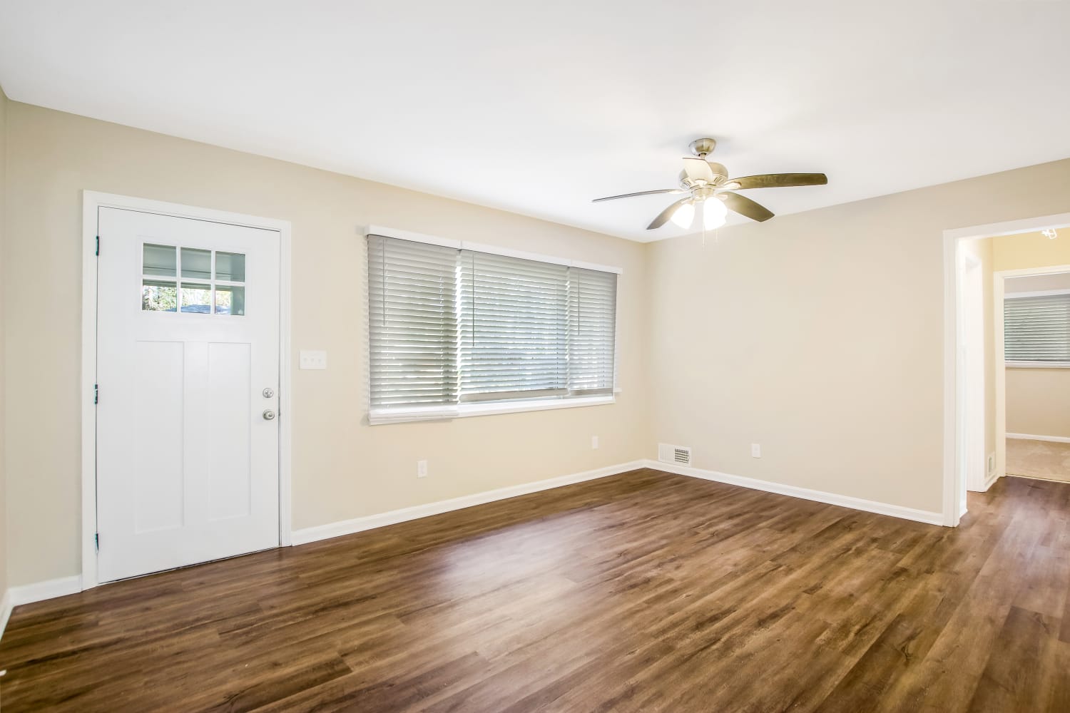 2740 Bonnybrook Dr Sw, Atlanta photo 3