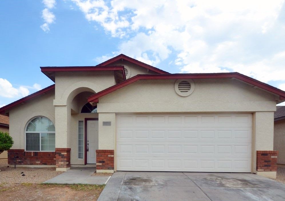 Front of 2745 W Pecan Rd, Phoenix, AZ