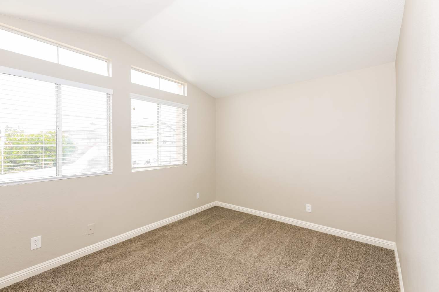 27451 Echo Canyon Ct, Corona photo 14