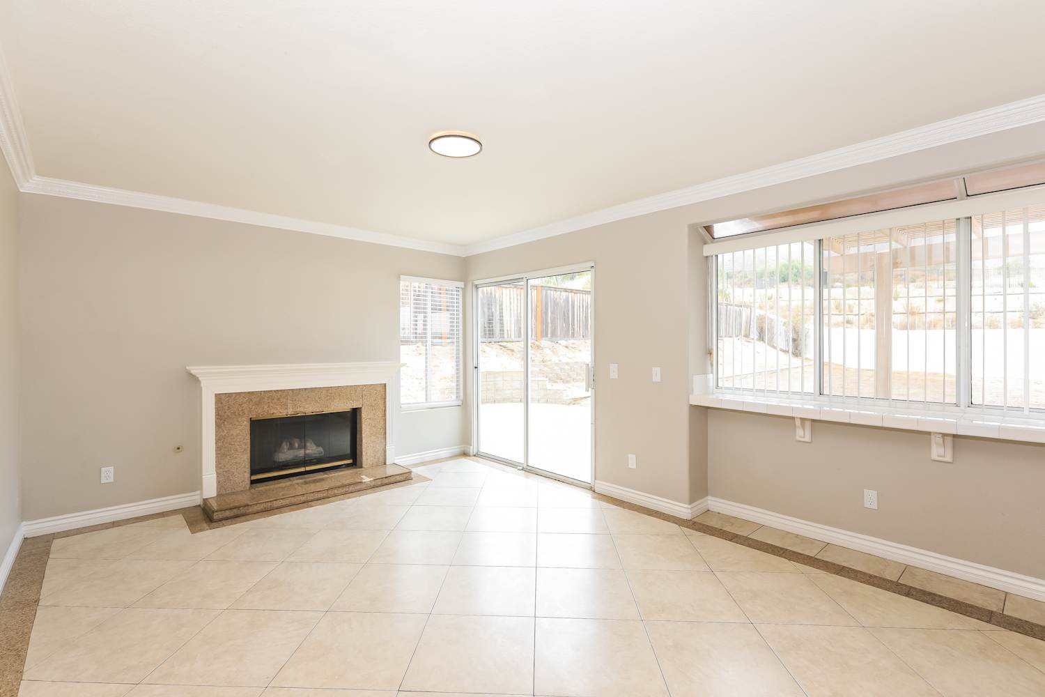 27451 Echo Canyon Ct, Corona photo 9