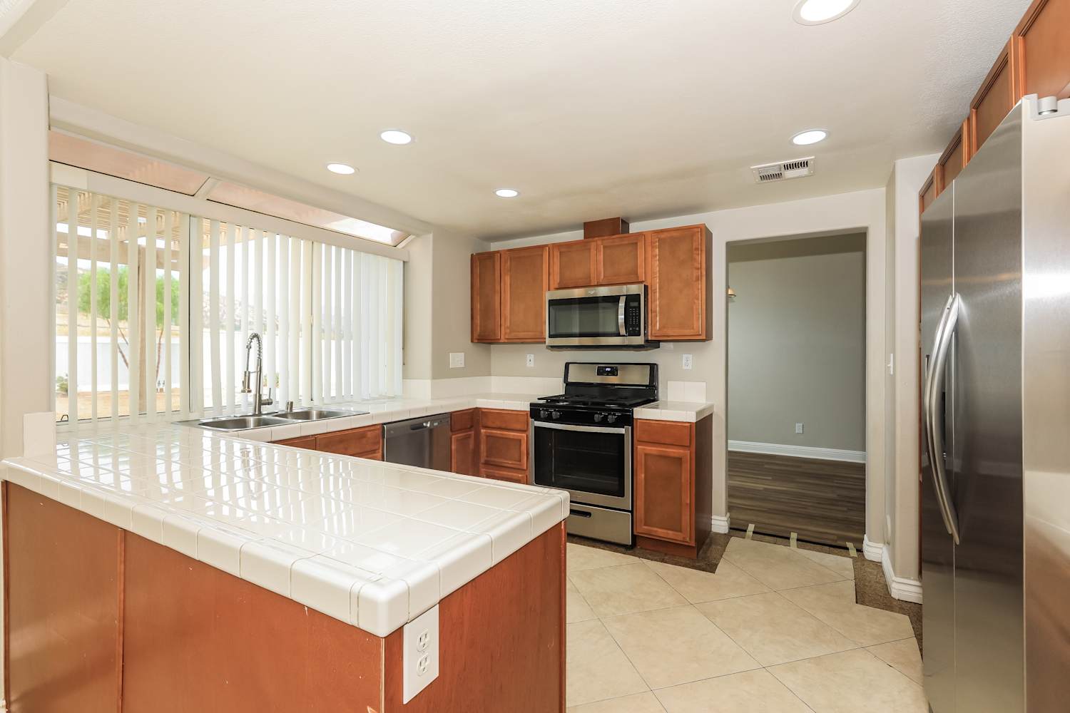 27451 Echo Canyon Ct, Corona photo 8