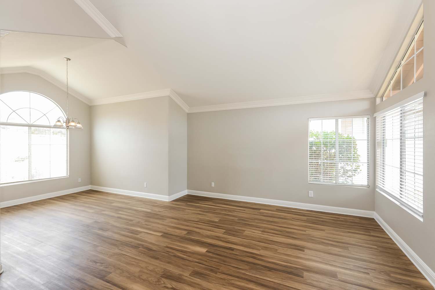 27451 Echo Canyon Ct, Corona photo 5