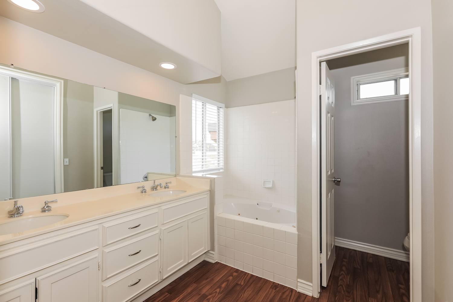 27451 Echo Canyon Ct, Corona photo 12