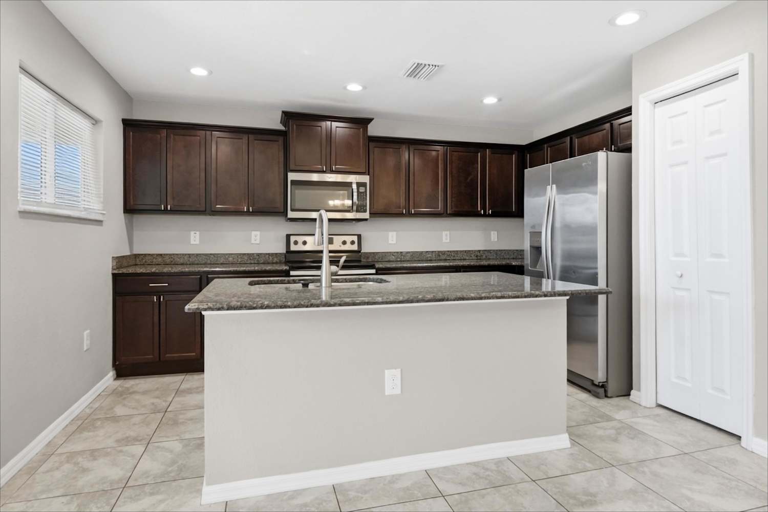 27522 Desert Willow Way, Wesley Chapel photo 8