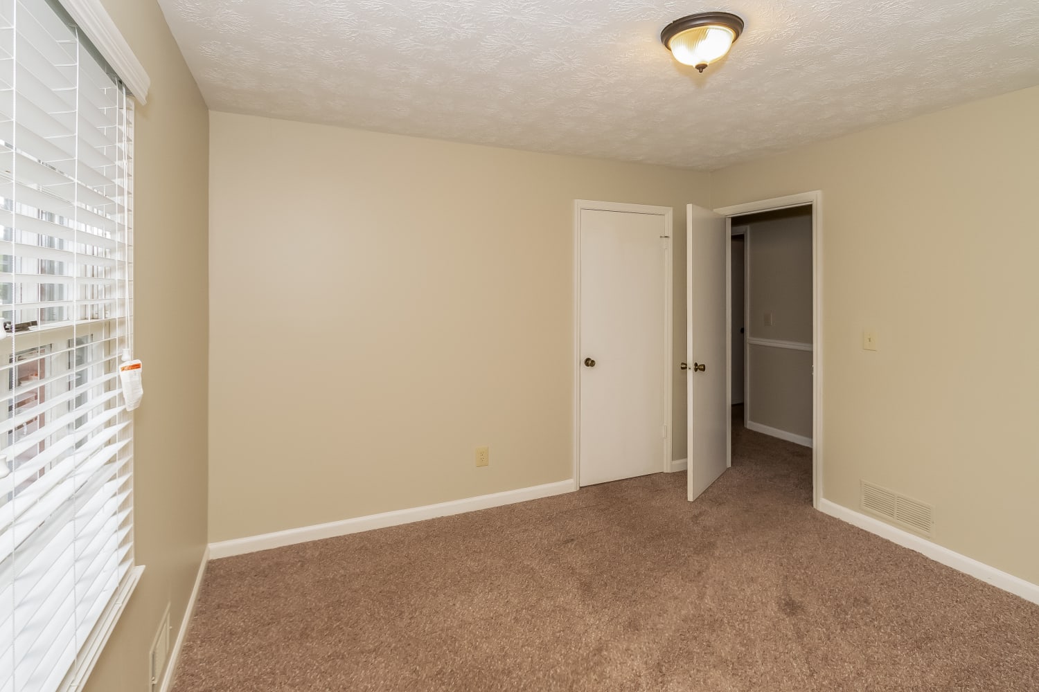 2764 Michelle Cir, Dacula photo 15