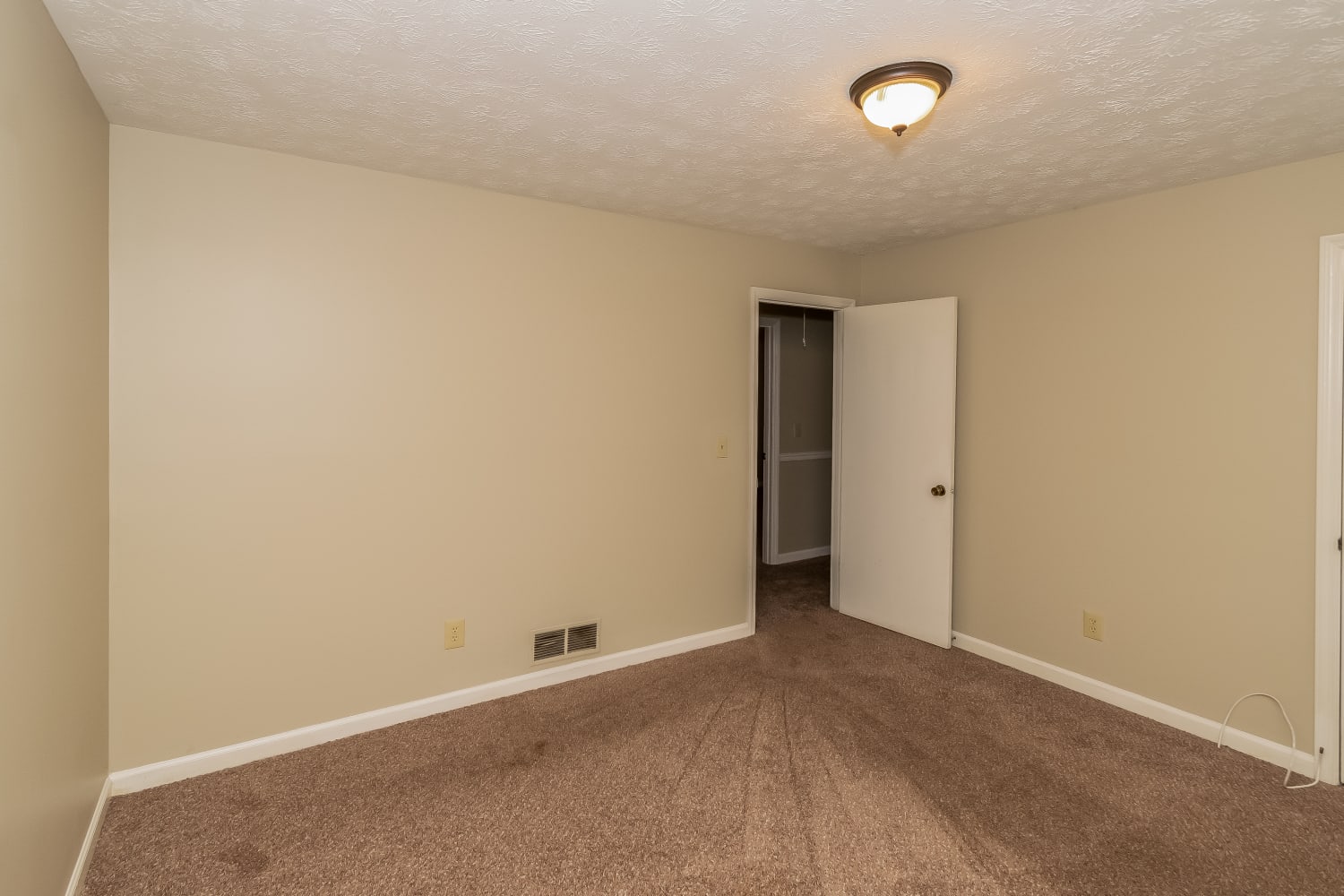 2764 Michelle Cir, Dacula photo 11
