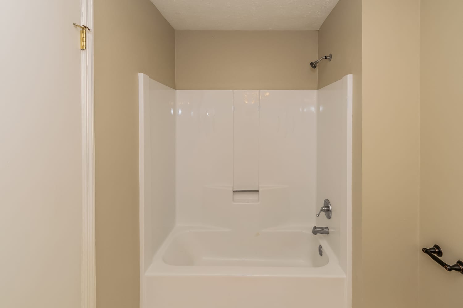 2764 Michelle Cir, Dacula photo 18