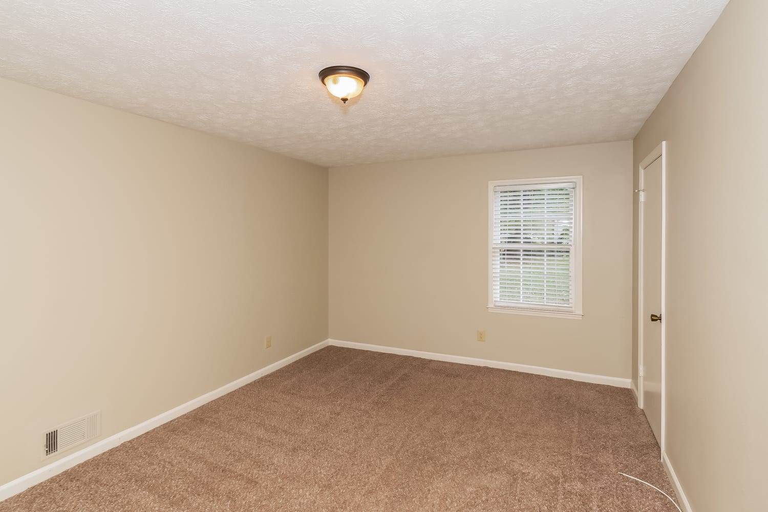 2764 Michelle Cir, Dacula photo 13