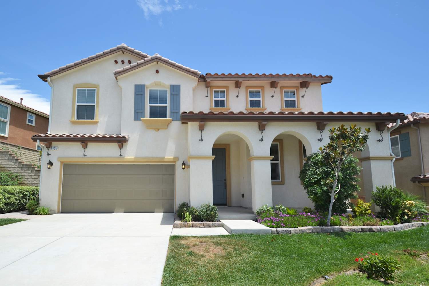 Front of 28016 Linda Ln, Saugus, CA