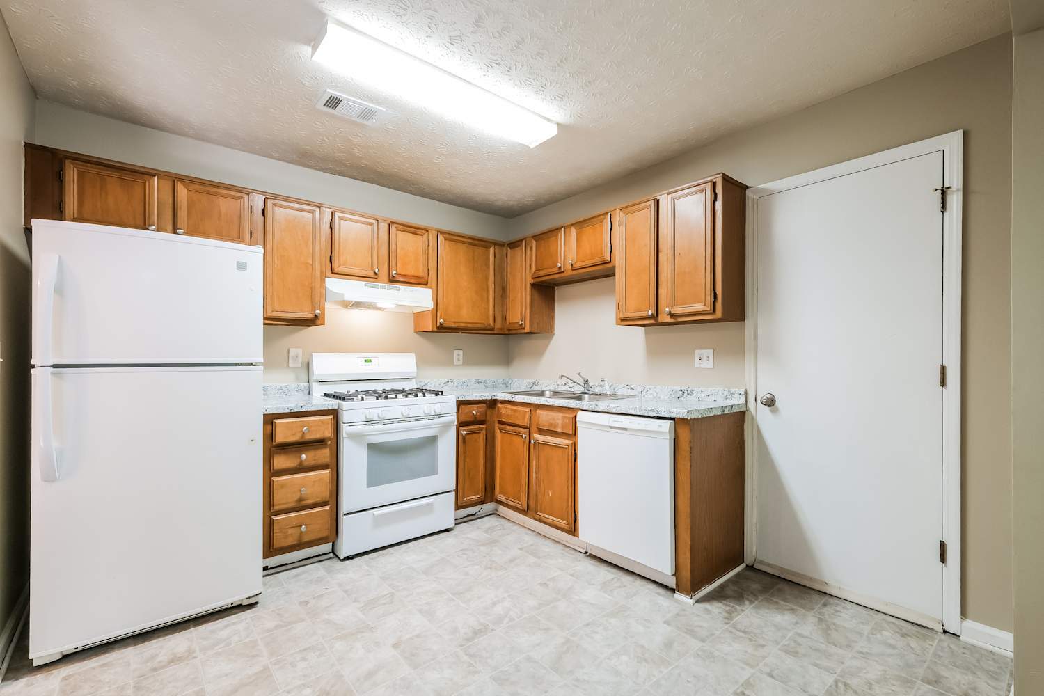 2805 Wildflower Ln, Snellville photo 7