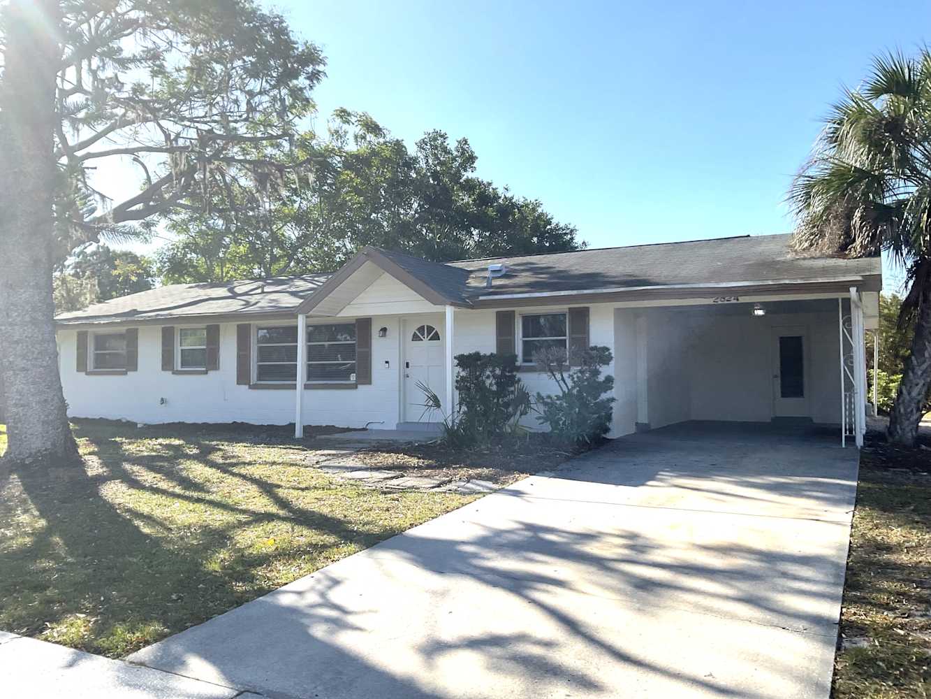 Front of 2824 Seaspray St, Sarasota, FL