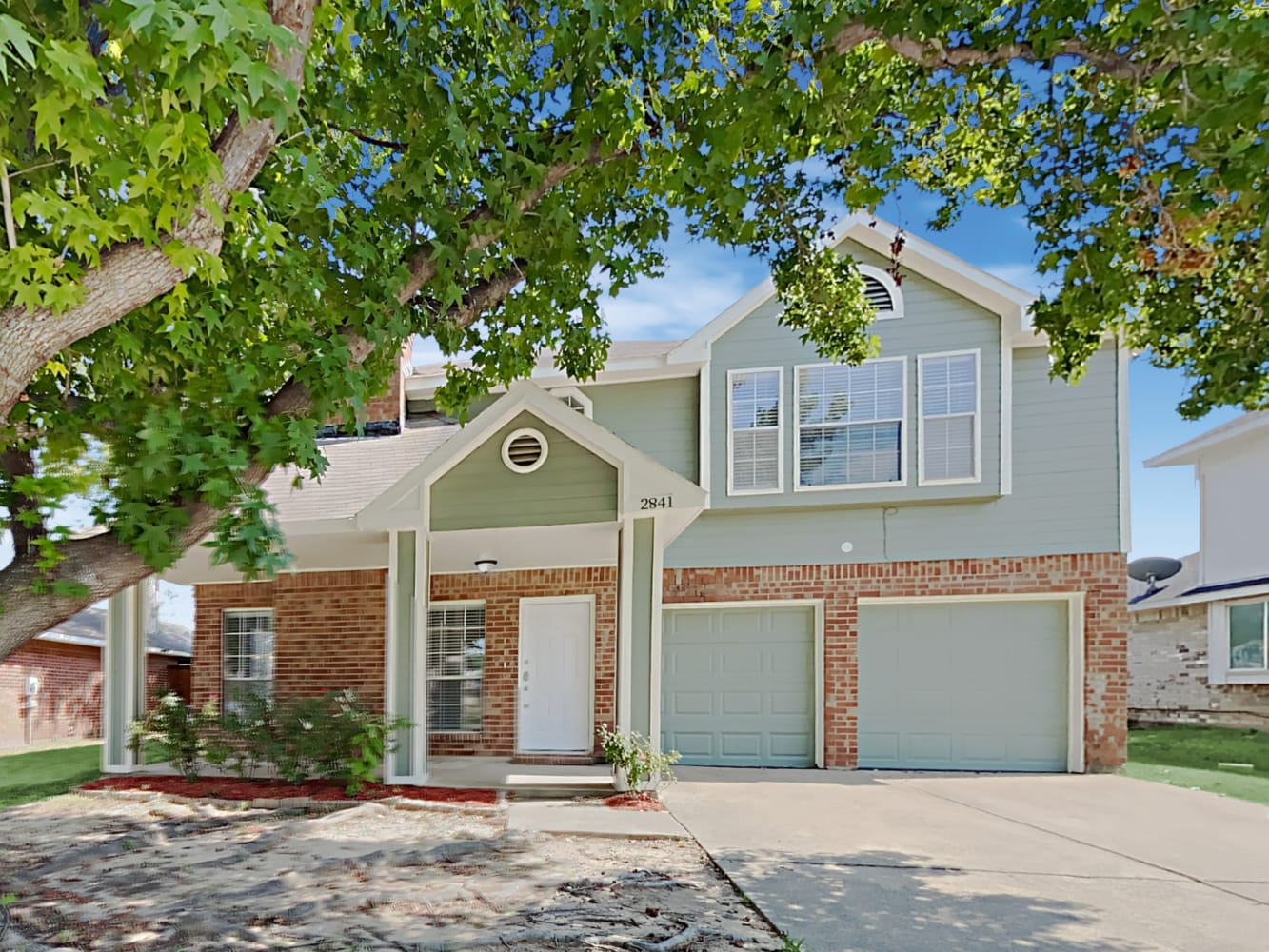 Front of 2841 Garden Grove Rd, Grand Prairie, TX
