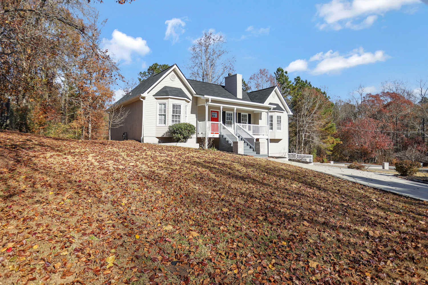 Front of 285 Austin Dr, Douglasville, GA