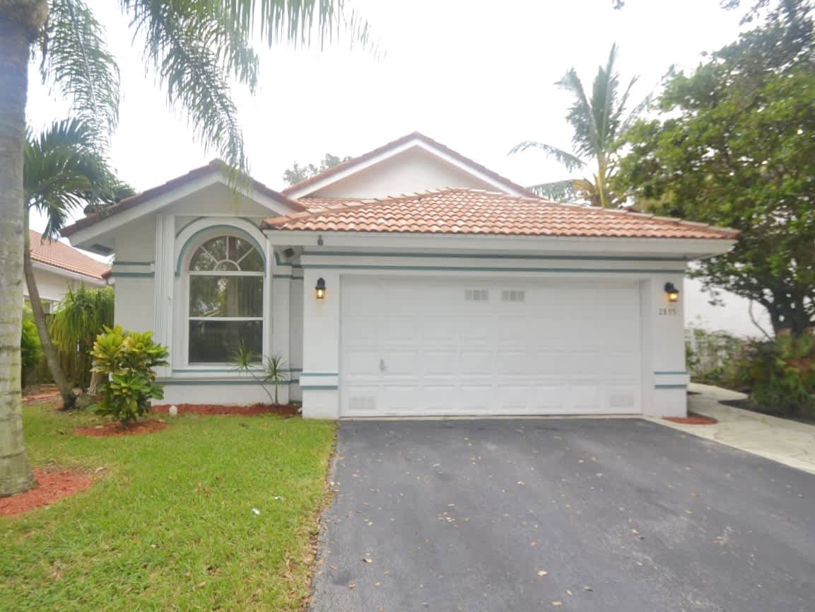 2855 NW 69th Ter, Margate photo 1