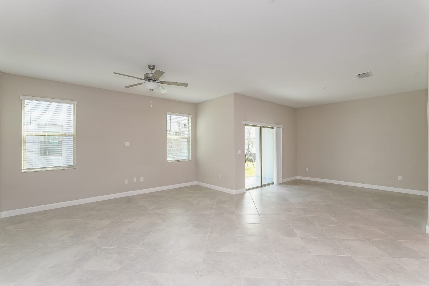 2880 Yellowhammer Wy, New Port Richey photo 4