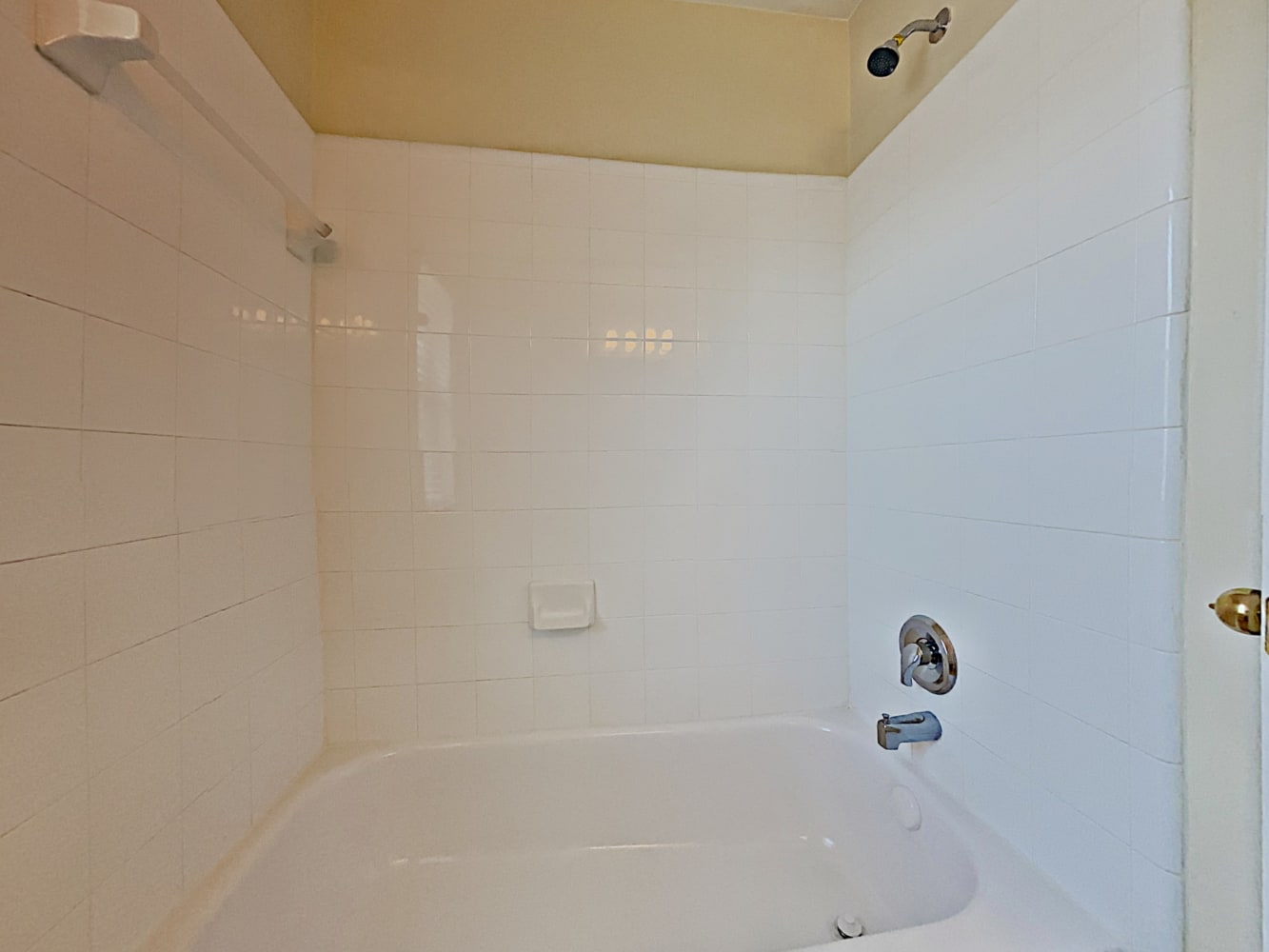 2883 Diamond Bay Dr, Dickinson photo 17