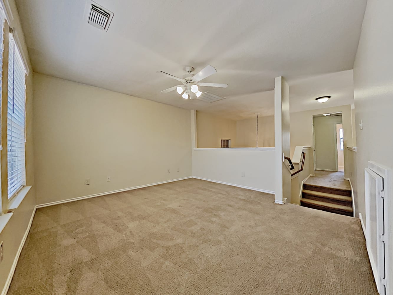 2883 Diamond Bay Dr, Dickinson photo 12