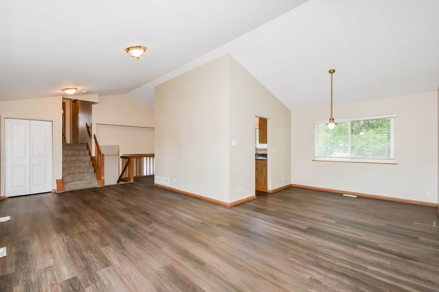 29 Magnolia Dr, Streamwood photo 8