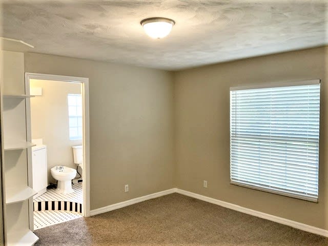 2907 Juniper Dr, Edgewater photo 8