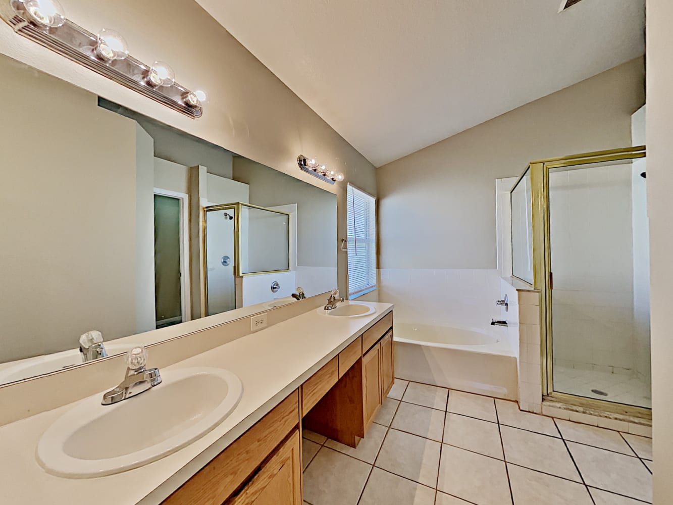 2910 Folklore Dr, Valrico photo 16