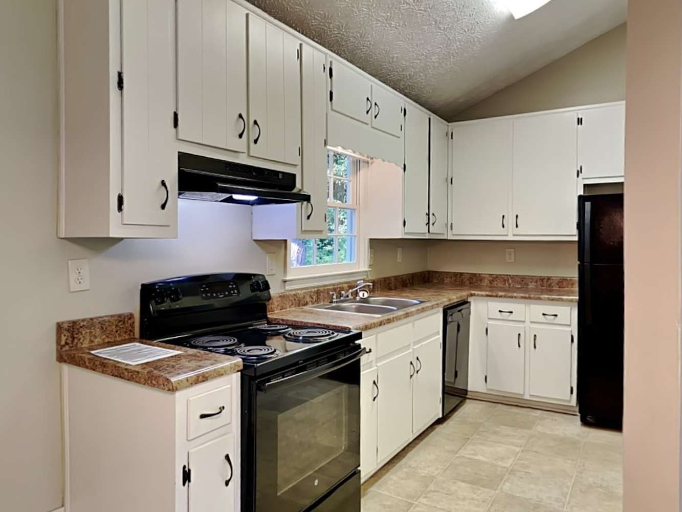 2911 Oakwilde Ct, Snellville photo 9