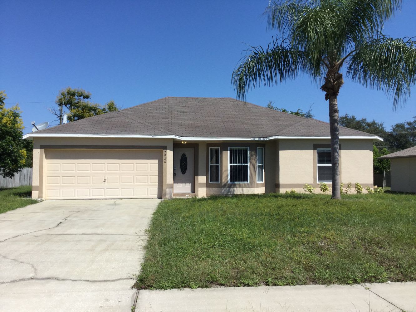 Front of 2920 Grayton St, Deltona, FL