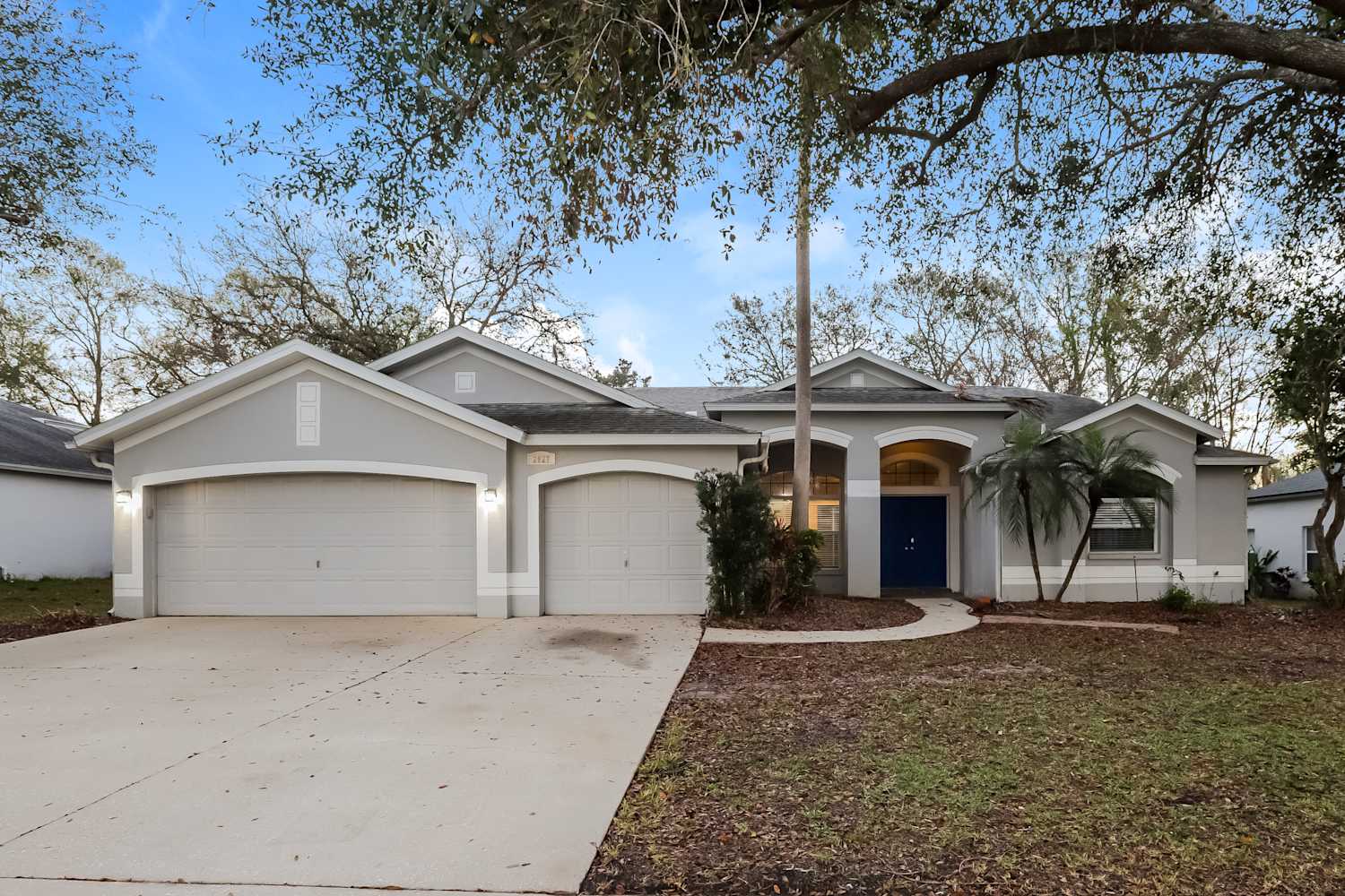 2927 Folklore Dr, Valrico photo 1