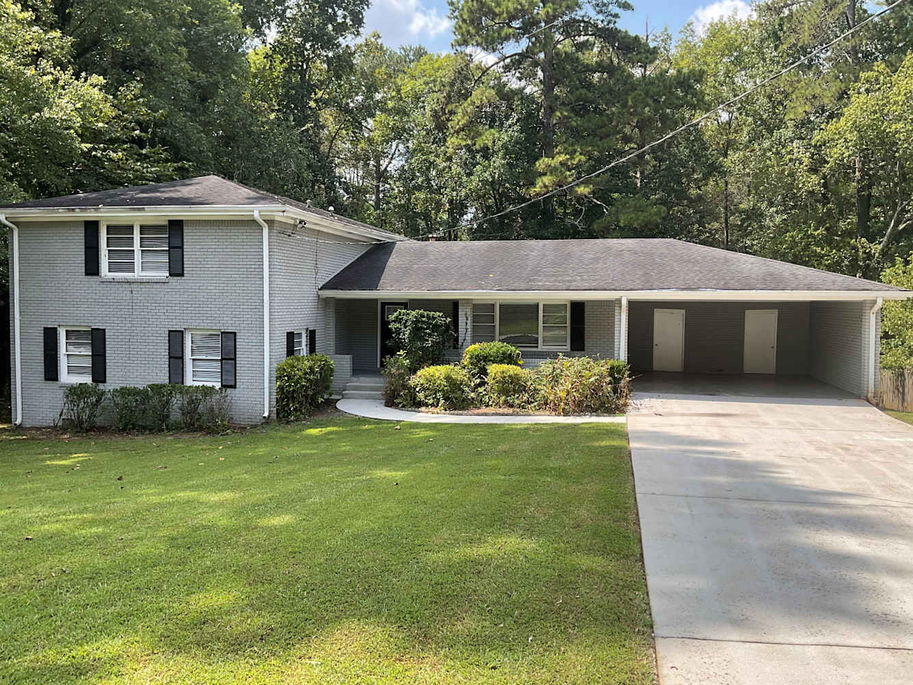 Front of 2929 Stratford Mill Rd, Lithonia, GA
