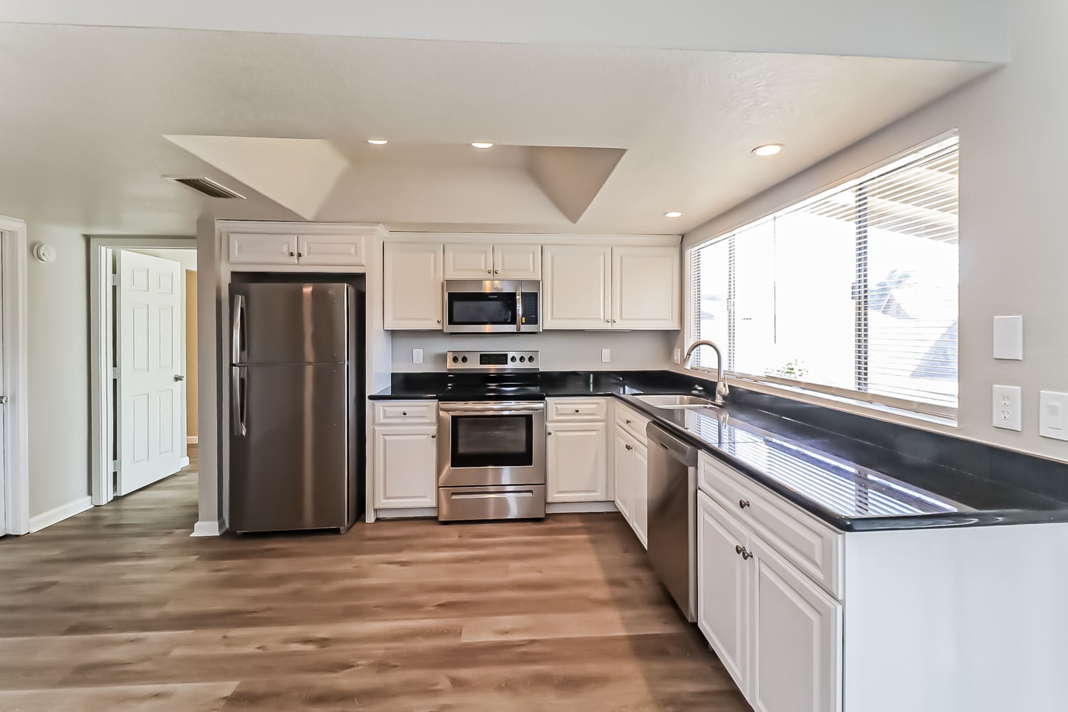 2937 E Michigan Ave, Phoenix photo 9