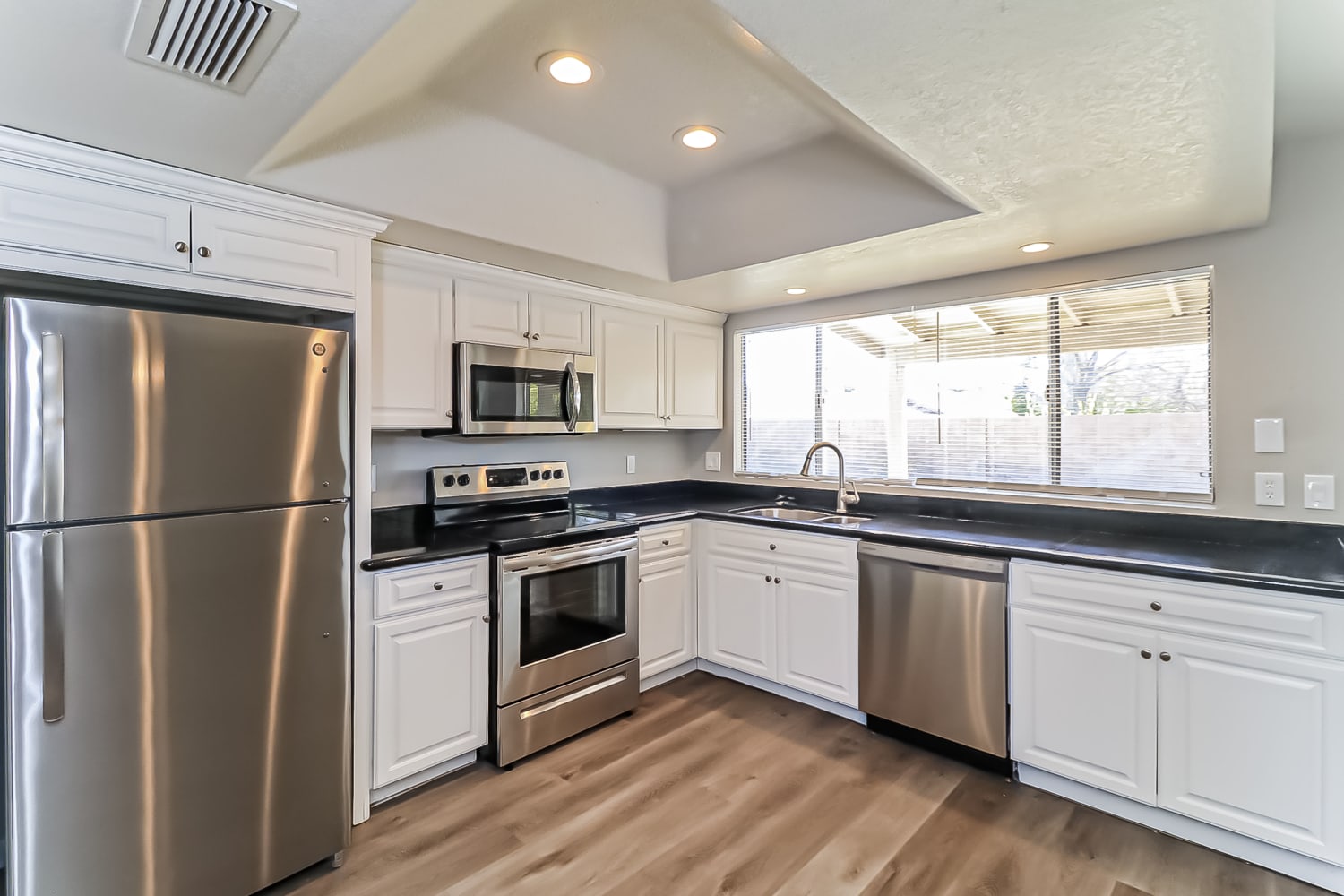 2937 E Michigan Ave, Phoenix photo 8