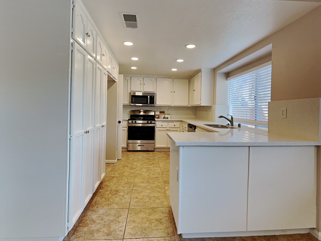 Front of 29432 Castle Rd, Laguna Niguel, CA
