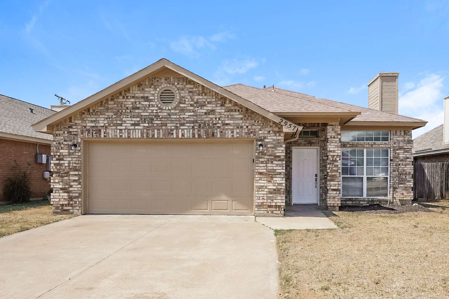 Front of 2957 Salado Trl, Fort Worth, TX