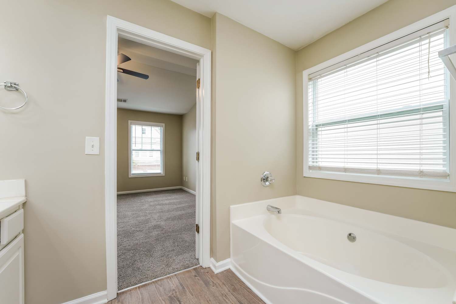 2982 Briaroak Dr, Duluth photo 14