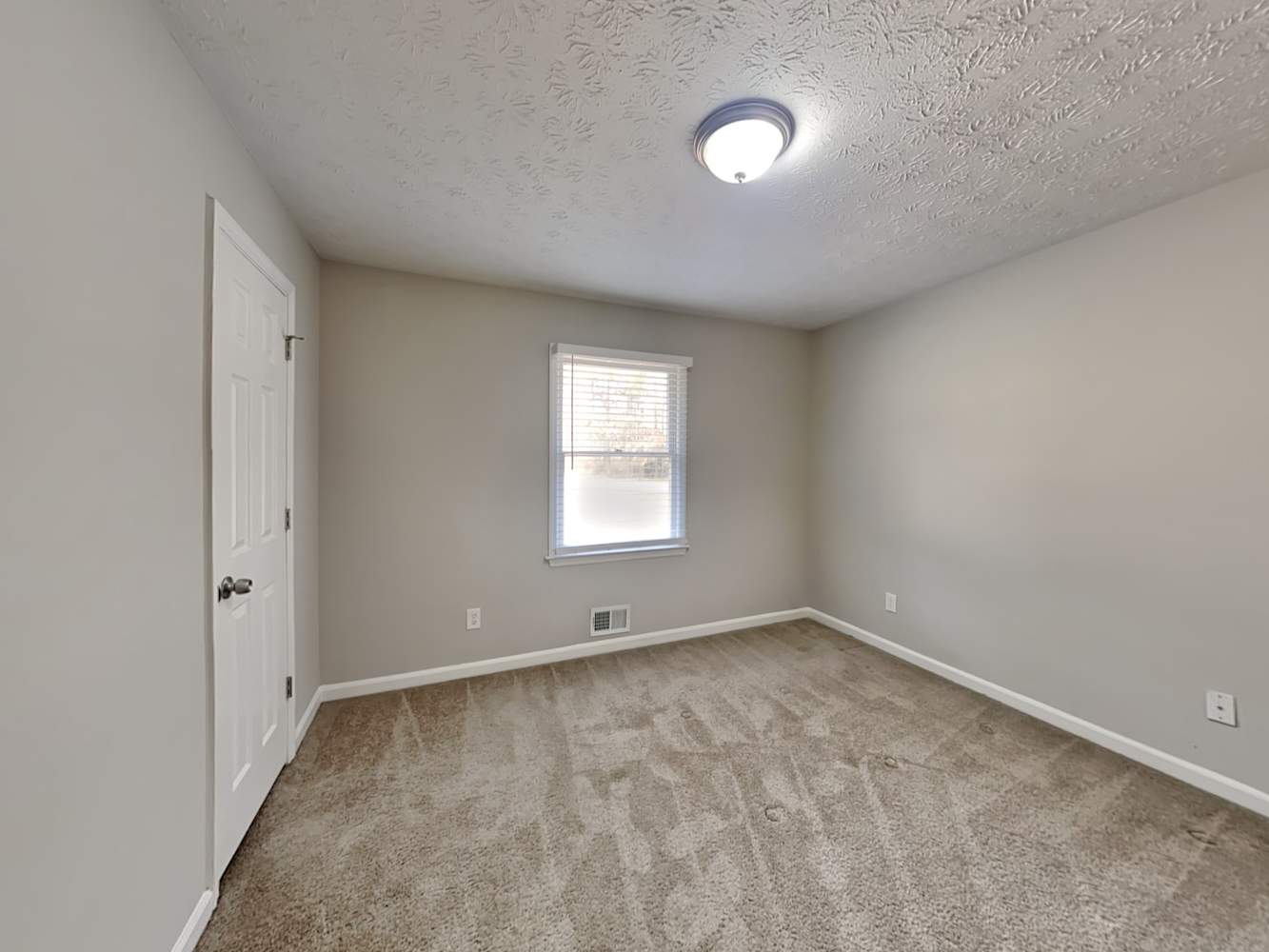 300 E Country Woods Dr, Covington photo 11