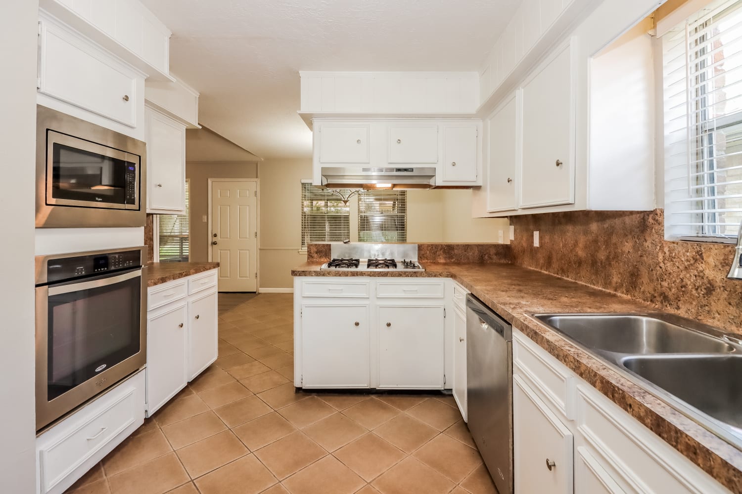 3002 Mission Valley Drive, Missouri City photo 6