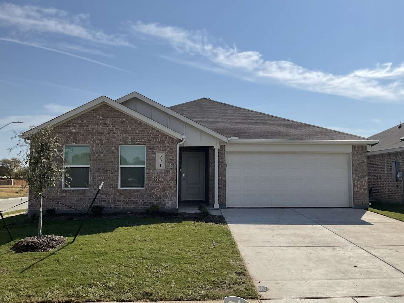 Front of 301 Sambal Drive, Fort Worth, TX