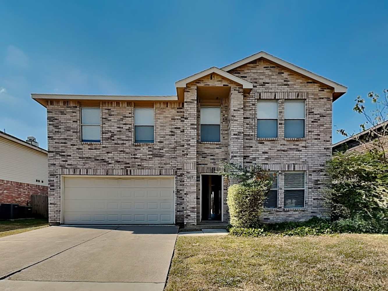 Front of 3015 Cesareo Dr, Grand Prairie, TX