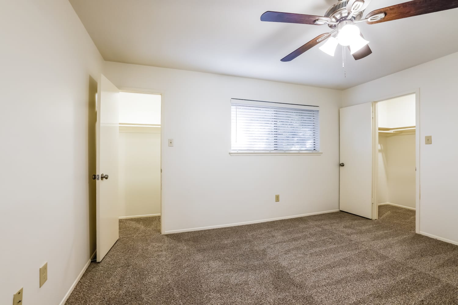 3018 Falling Brook Dr, Kingwood photo 13
