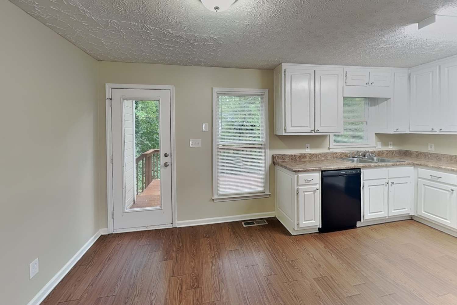 305 Mary Alice Dr, Winder photo 8
