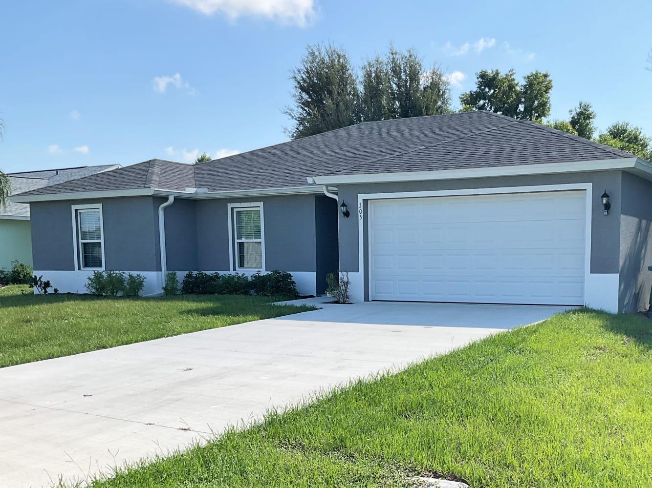 Front of 305 NW 12th PL, Cape Coral, FL