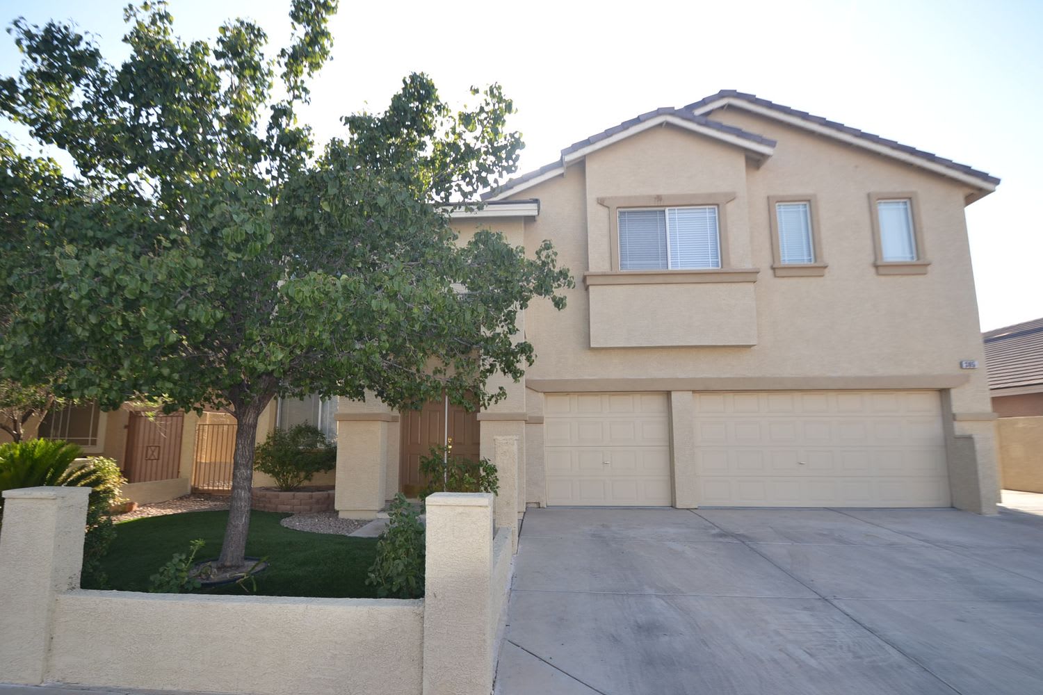 Front of 305 Saint Augustine Ln, Henderson, NV