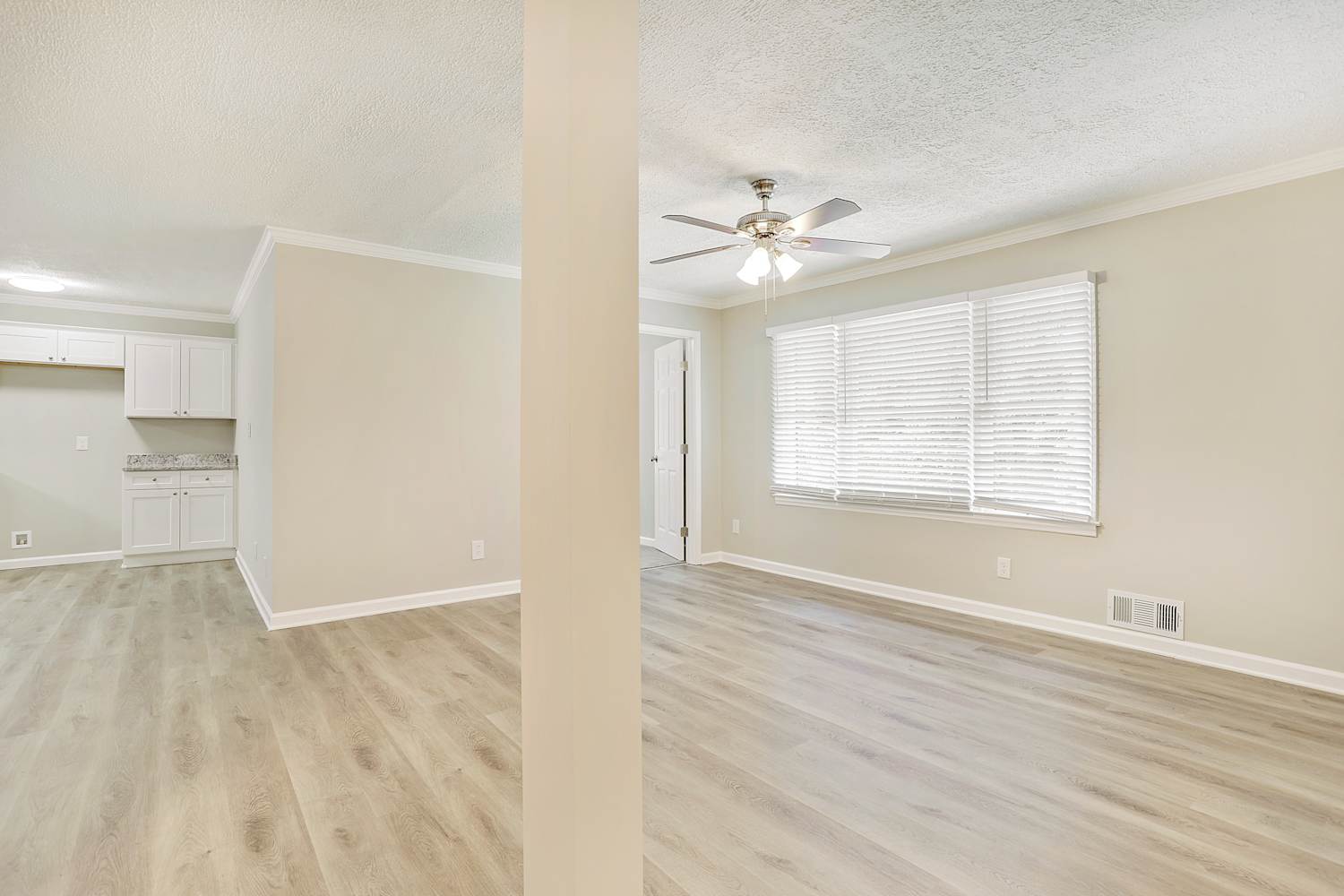 3074 Boulder Way, East Point photo 7
