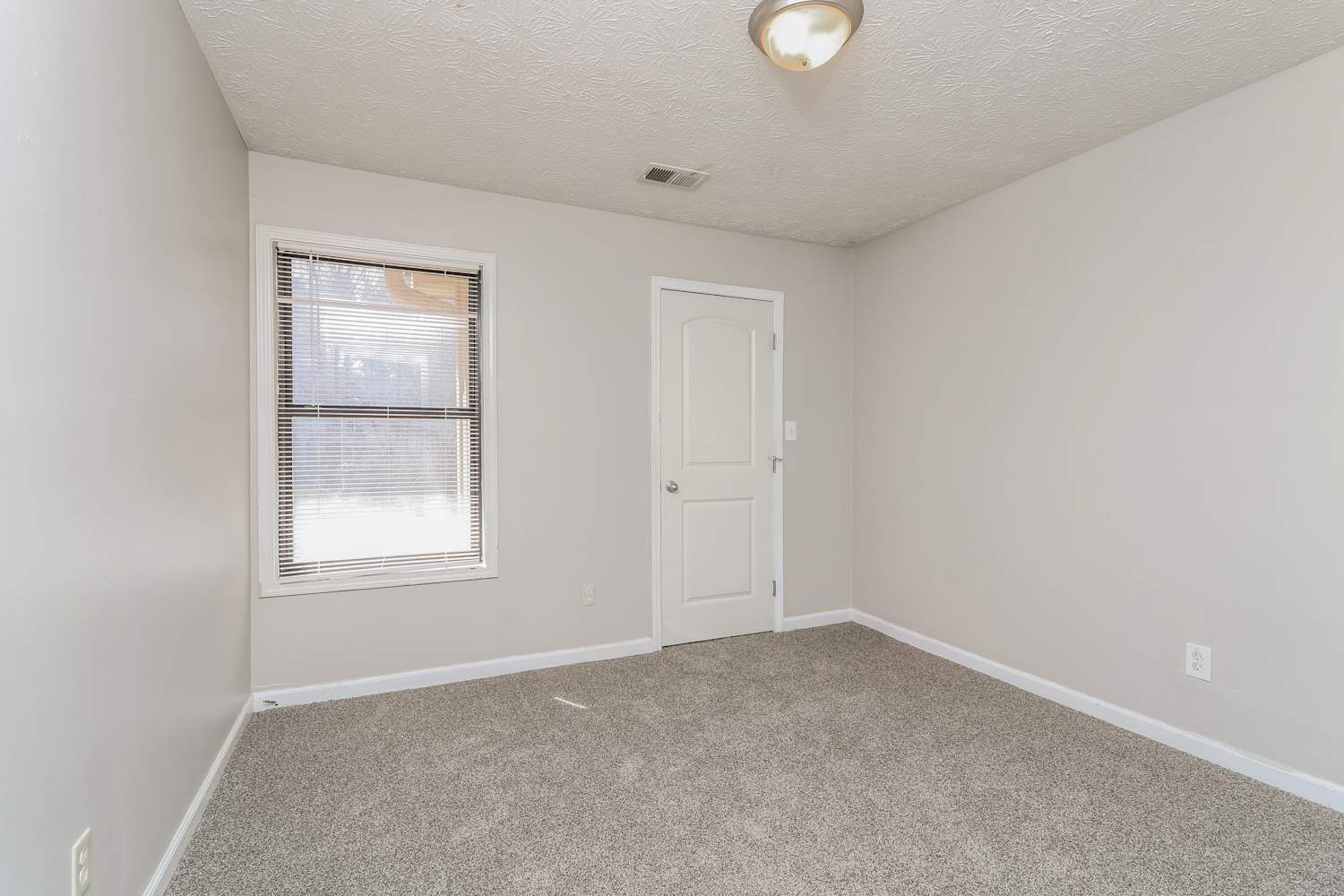 3085 Palomino Dr, Powder Springs photo 10