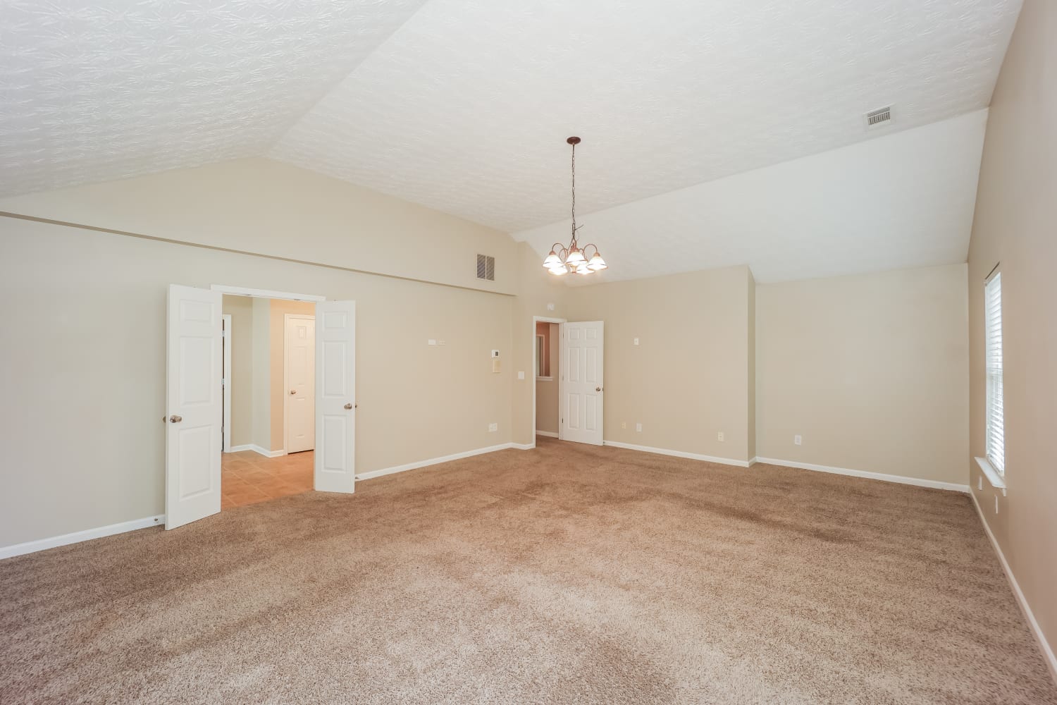 3099 Meadow Point Dr, Snellville photo 10