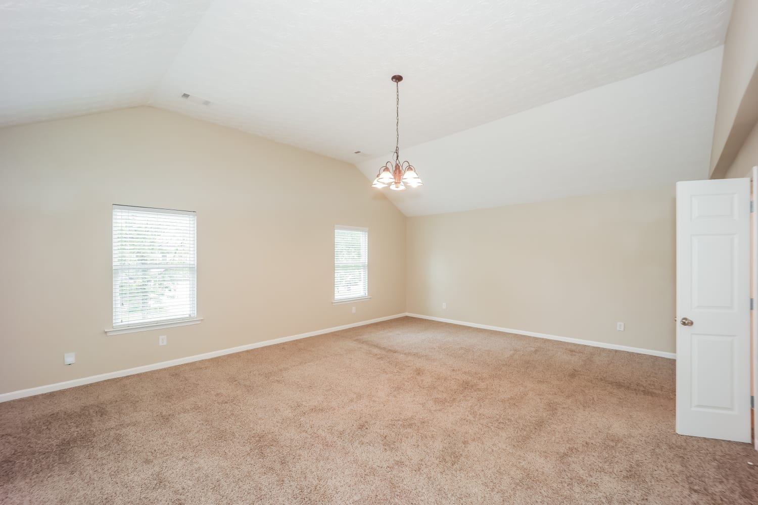 3099 Meadow Point Dr, Snellville photo 11